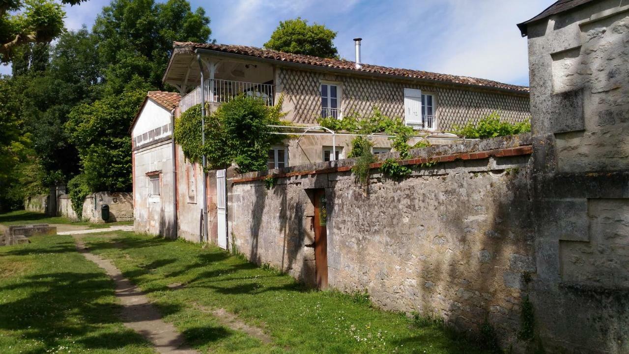 Le Gue Renard-Un Balcon Sur La Charente Jarnac Exterior foto